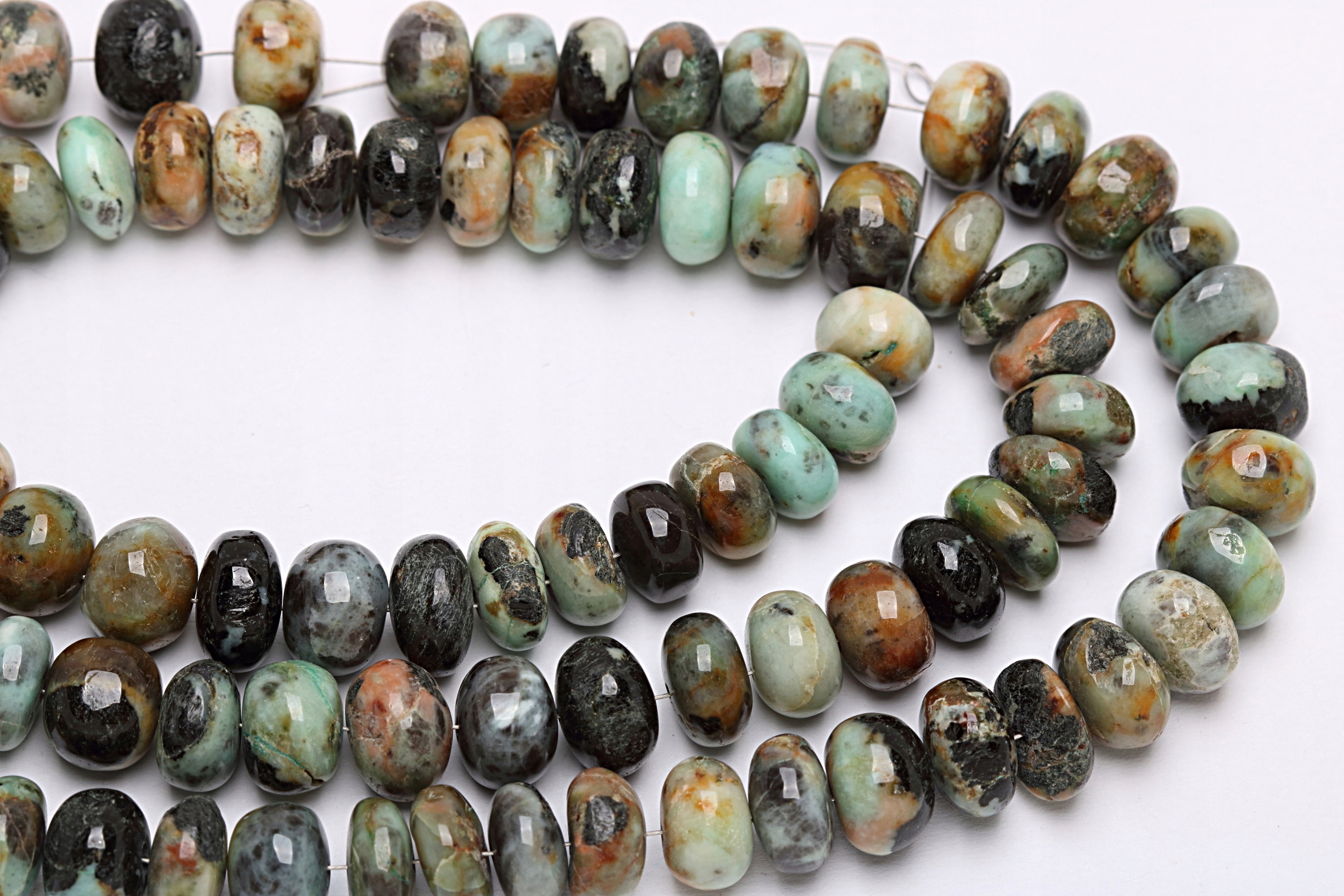 Chryzokola pneumatika šňůra 32cm