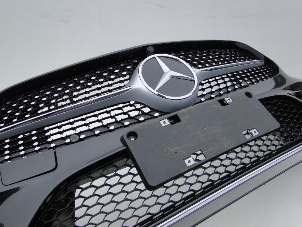 MERCEDES CLS 257 AMG PAKIET GRILL ATRAPA KAMERA Numer katalogowy części GRILL CLS 257 DIAMENT