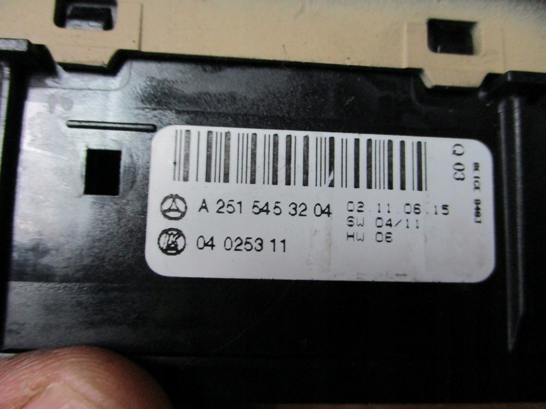 light switch Mercedes R-klasa A2515453204