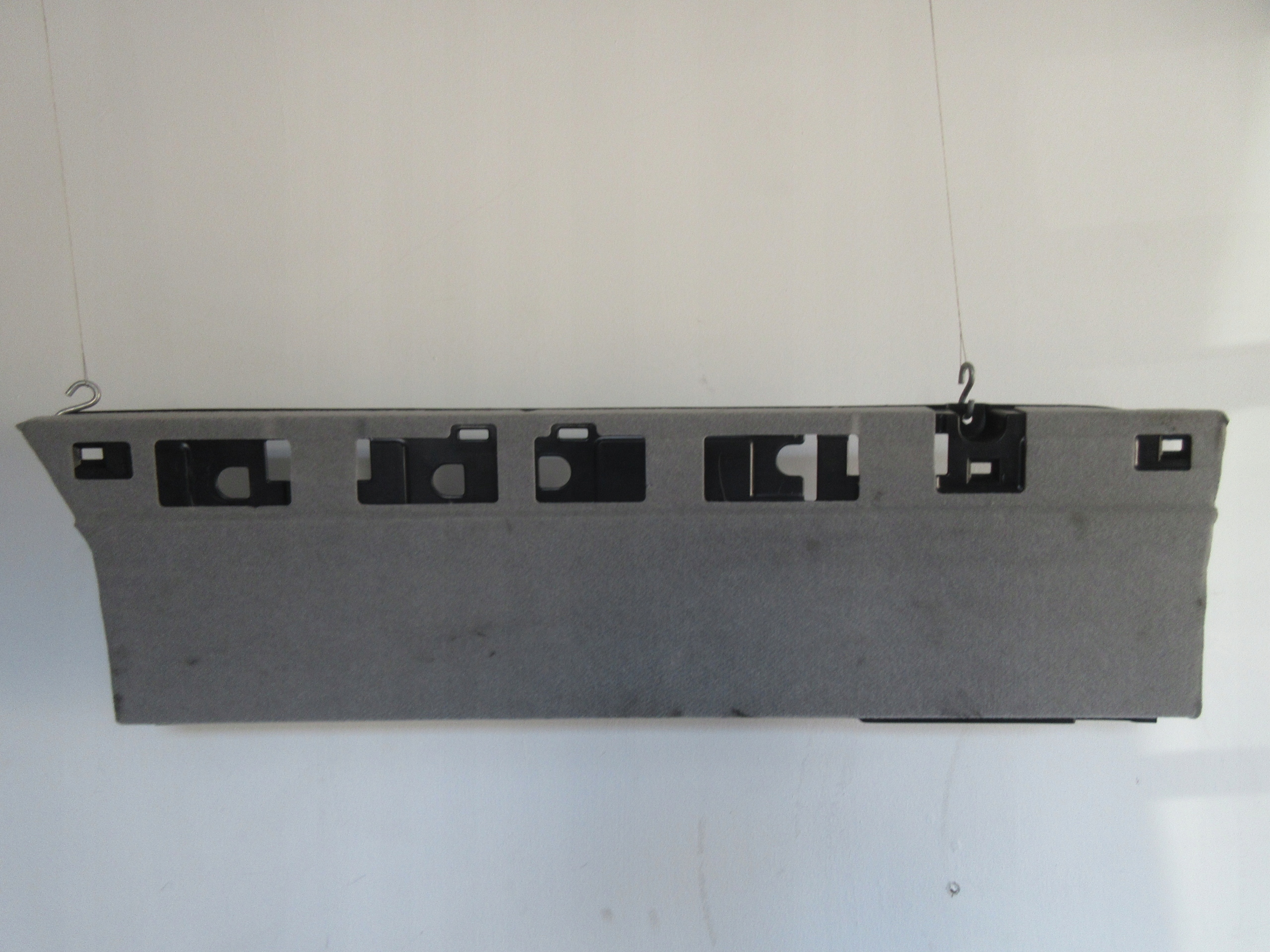 PRIUS III ПІДЛОГУ БАГАЖНИКА ЗАДНІЙ