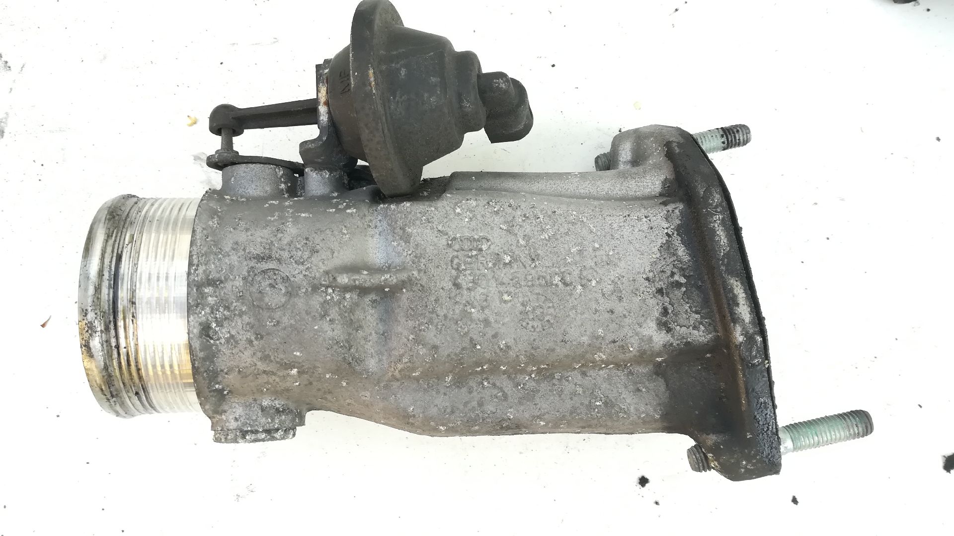 Audi A6 C5 ДРОССЕЛЬНАЯ ЗАСЛОНКА 4B0145950C 2.5 tdi
