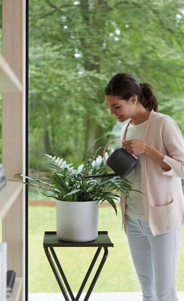 solidna biała Konewka ELHO B.For Soft 1,7L DESIGN Marka Elho