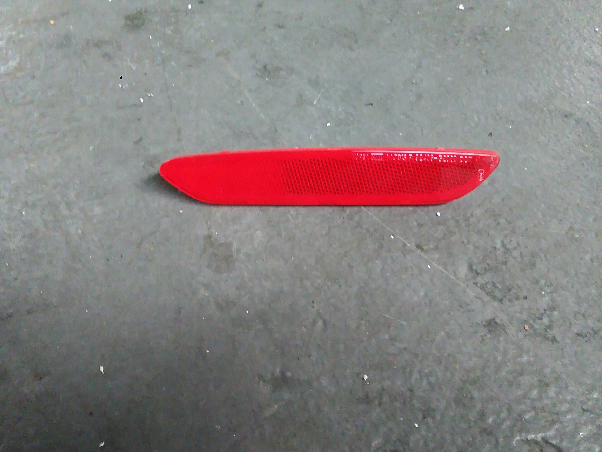 HYUNDAI IONIQ 2016 LAMPKA ZDERZAKA OBRYSOWKA PRAWA