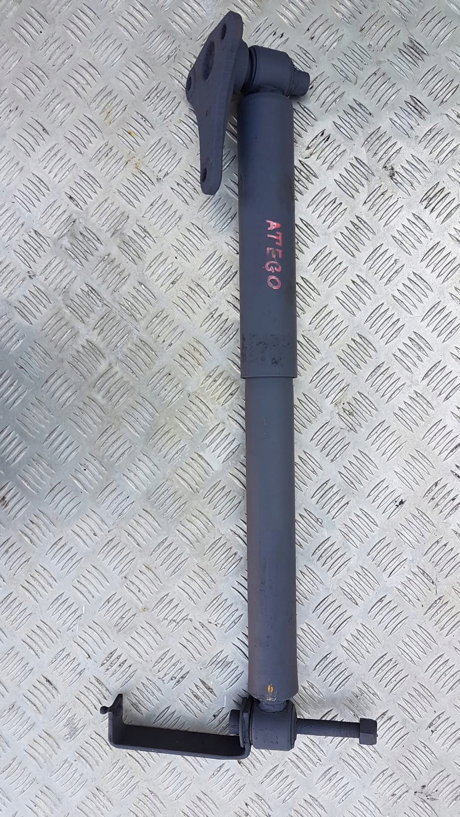 AMORTYZATOR Z MOCOWANIEM MERCEDES ATEGO TYŁ