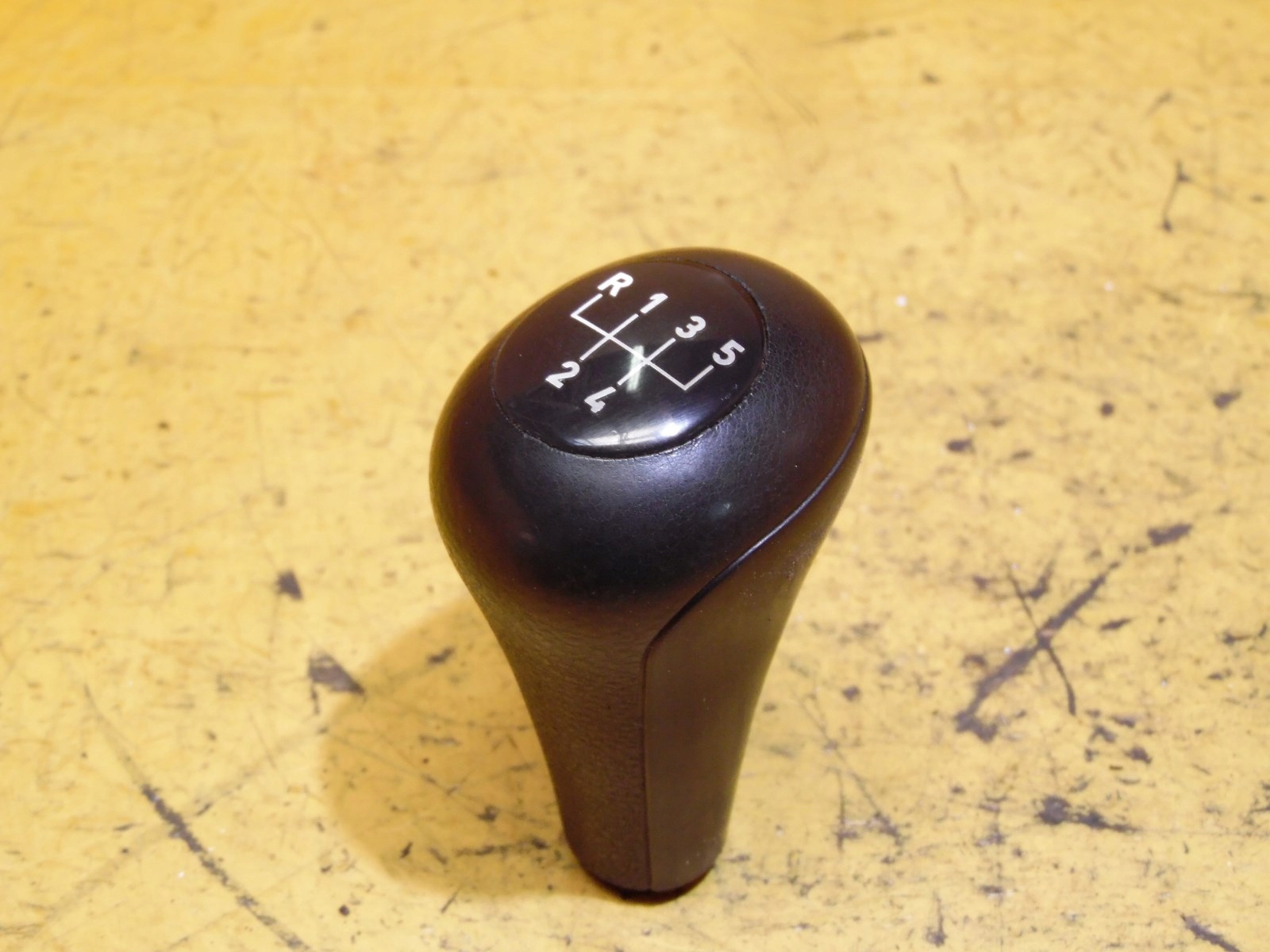 GALKA WYBIERAKA BIEGOW BMW E39 SEDAN 2 0B