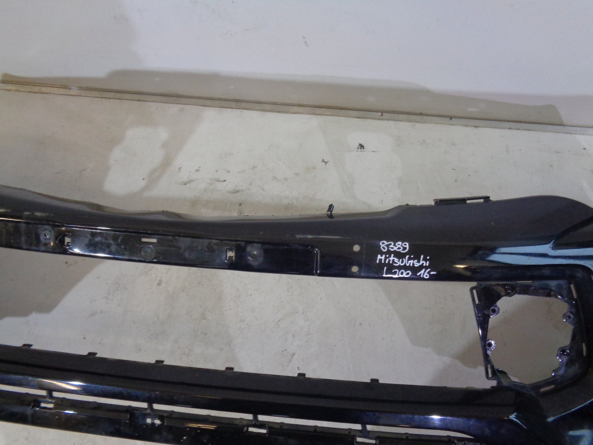 front bumper front MITSUBISHI L200 16- NR 8389