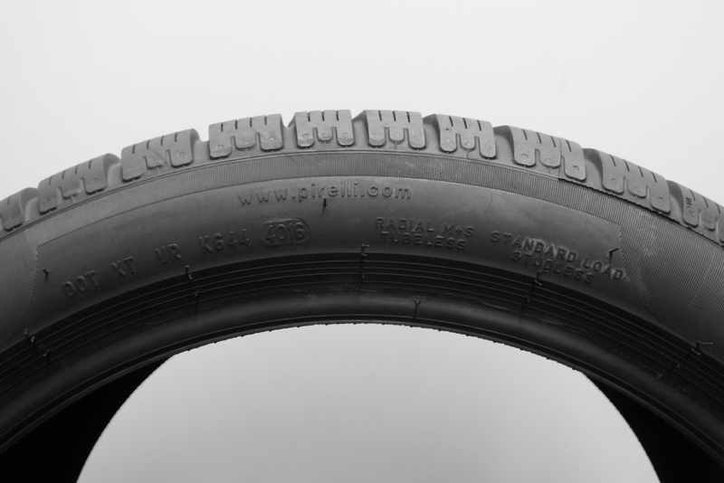 2Z 295/35R19 Pirelli Winter SottoZero S2 100V 4016 Sezon zimowe