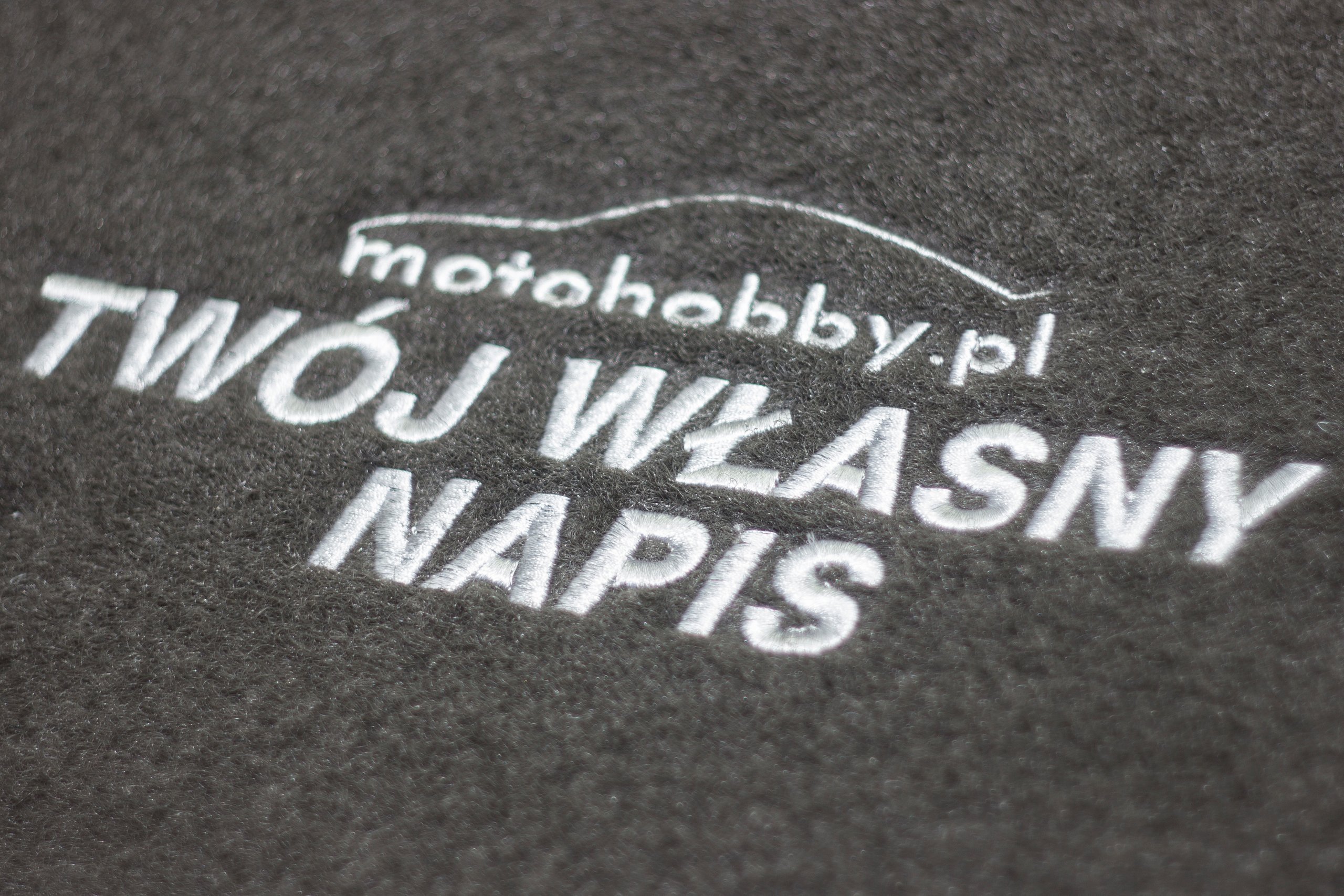 

Własne Napisy Na Dywanikach Samochodowych Komplet