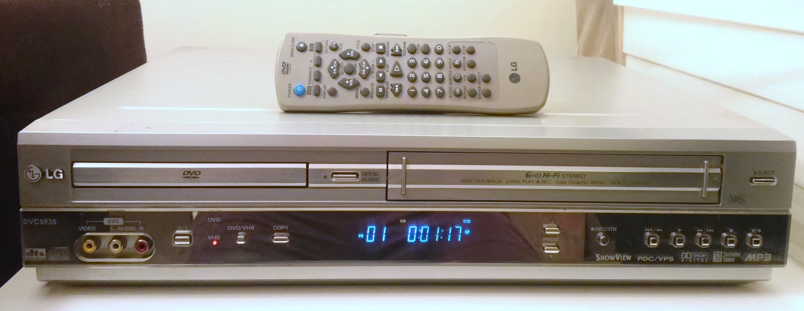 COMBO VHS DVD LG DVC 5935 DIVX MP3 7165695303 oficjalne archiwum