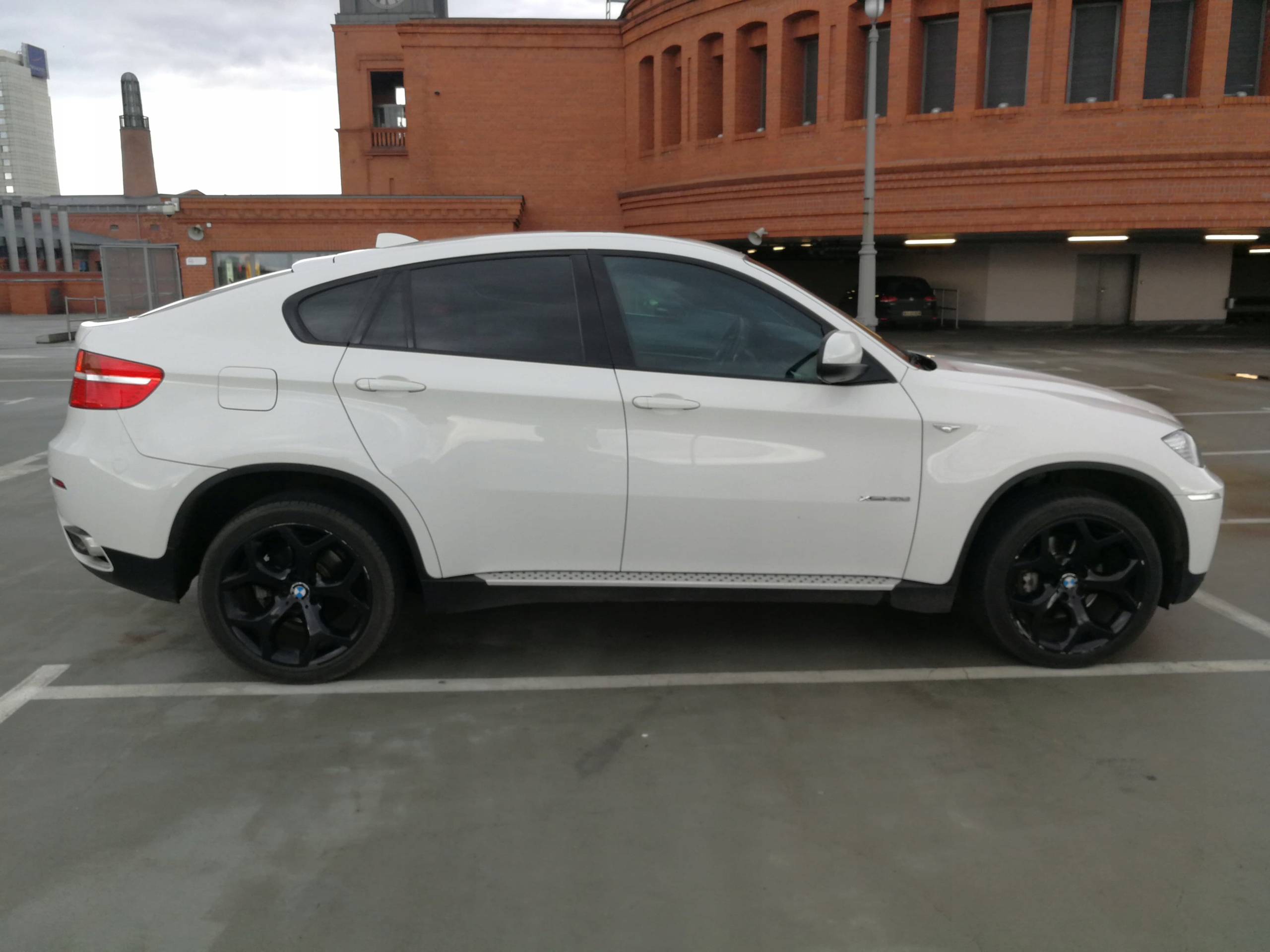 Bmw x6 salon