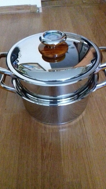 The Philipiak Futuro 5.2L (24 cm) Large Pot with Lid