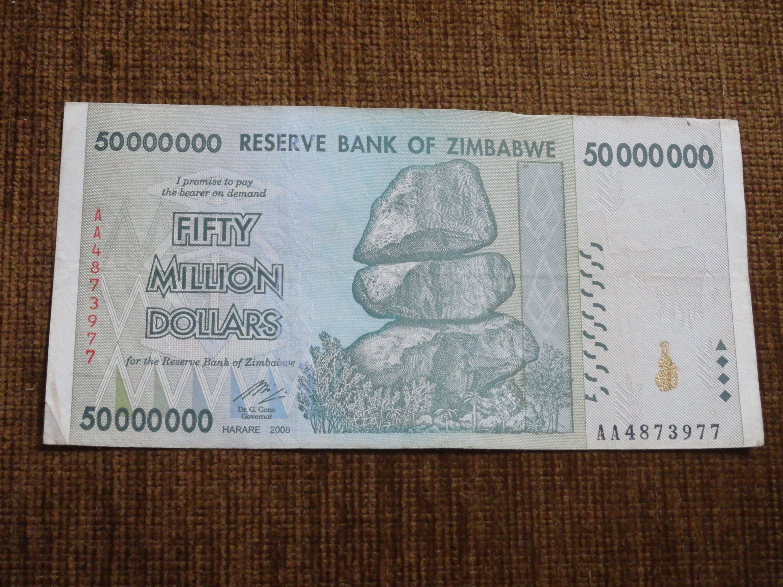 Сколько 500000 долларов. Зимбабве 500000. 500000 Зимбабвийских долларов. Зимбабве 500000 долларов 2008. Доллар Зимбабве.