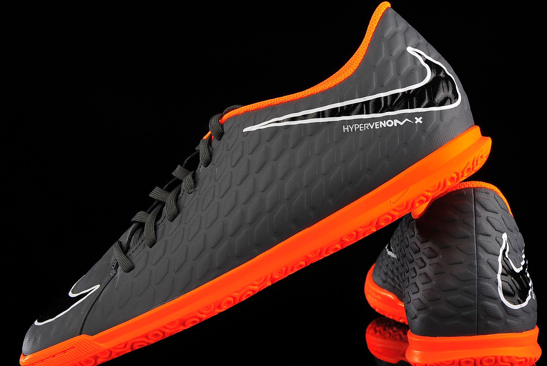 nike hypervenom ic