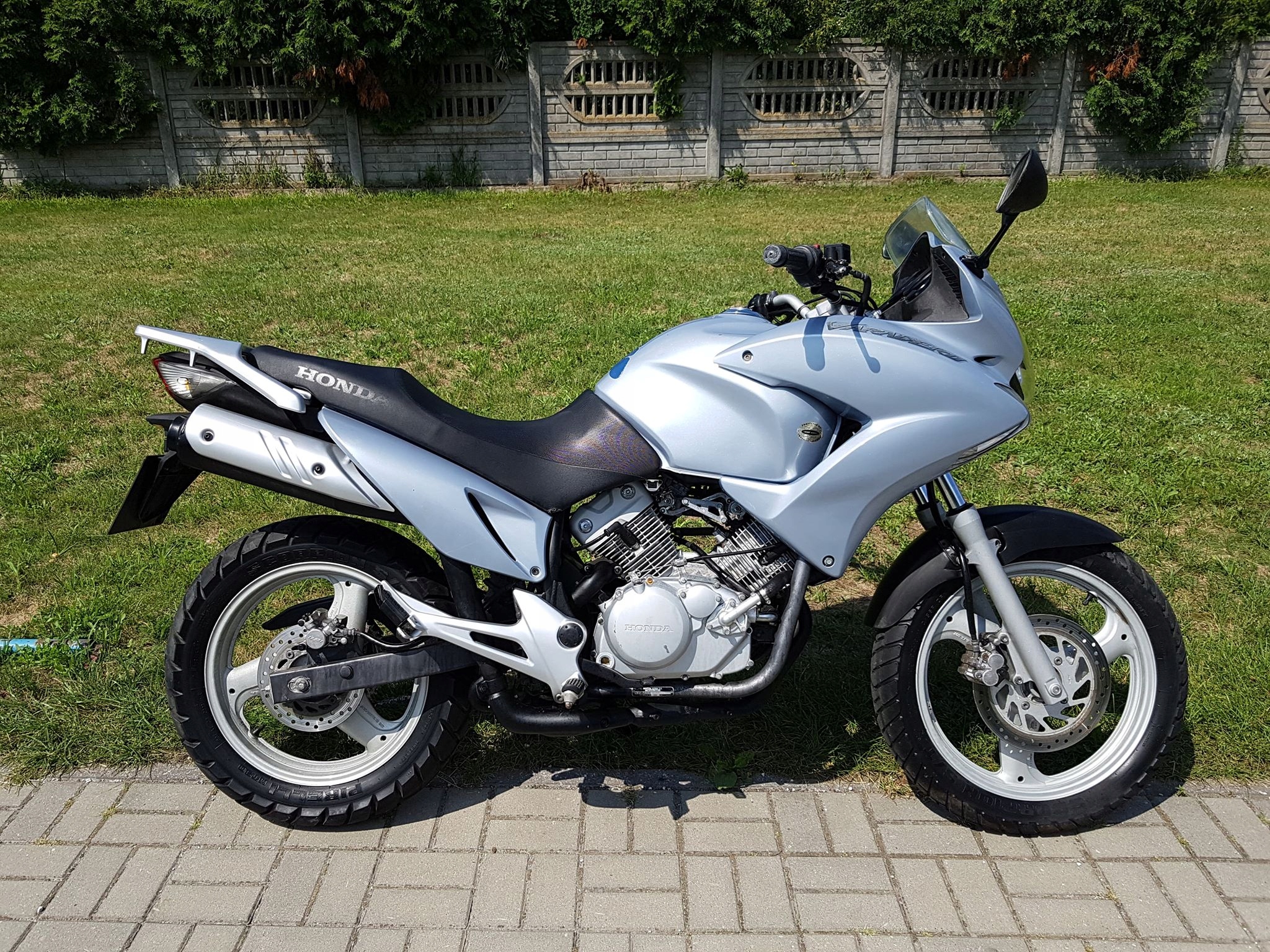 honda varadero 125 breaking