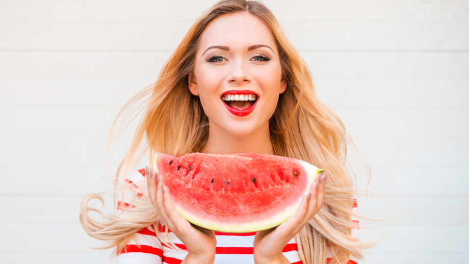 Wykorzystaj moc owoców – dobroczynny wpływ kosmetyków owocowych na cerę 