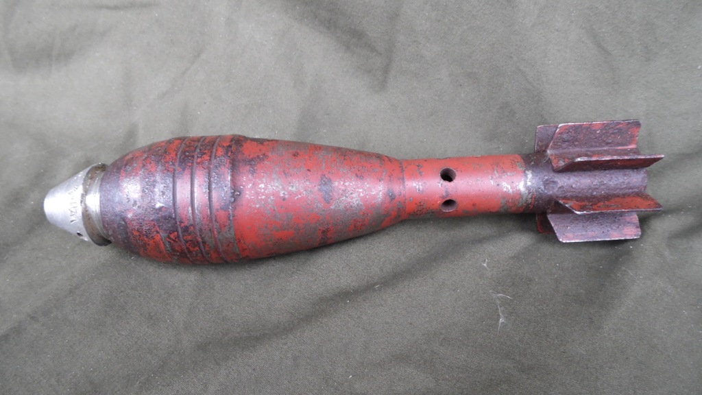 NIEMIECKI POCISK MOŻDZIERZOWY 50 mm w farbie