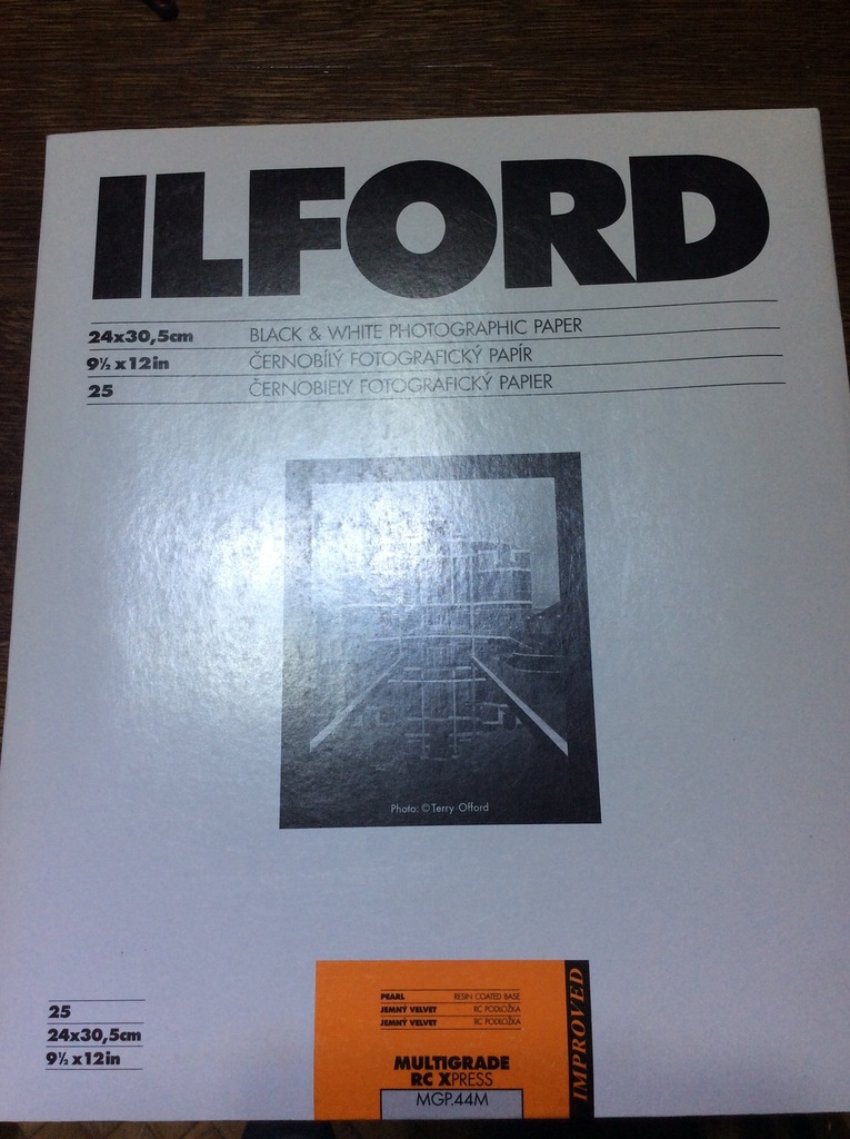 Papier Ilford Xpress RC PE 24x30/25 błysk gloss
