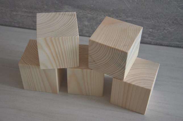 Drewniane klocki kostki 5x5 cm