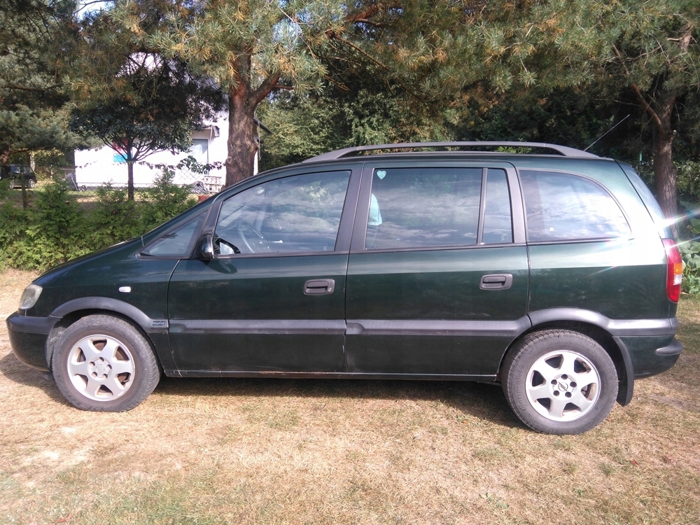 Samochód Opel Zafira 2.0 DTI r. 2002, 242 tys.