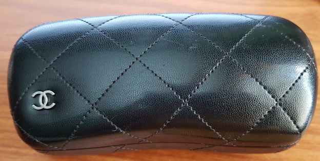 CHANEL - etui na okulary.