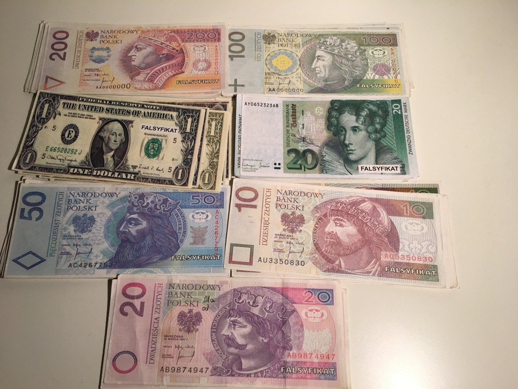Notes banknoty falsyfikaty