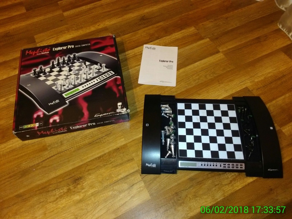KOMPUTER SZACHOWY MEPHISTO CHESS EXPLORER PRO