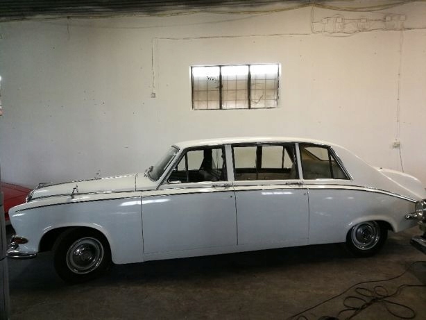 Jaguar Daimler DS420