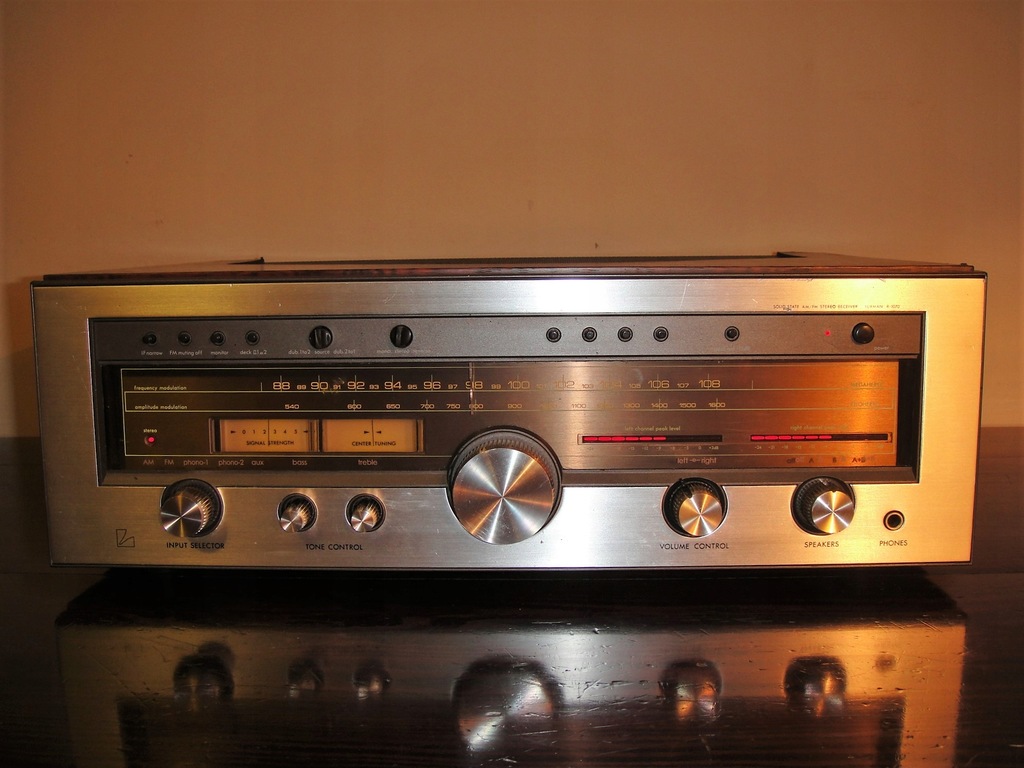LUXMAN R-1070