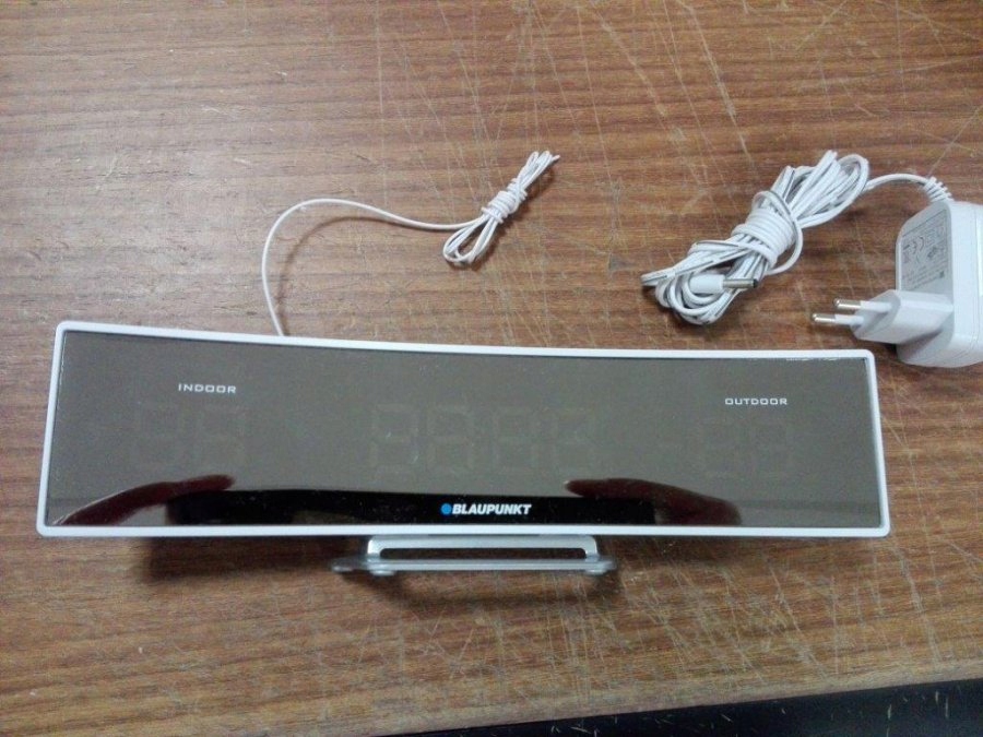 Blaupunkt Radiowecker CR12WH - Mit Temperaturanzeige Innen/außen LED Display