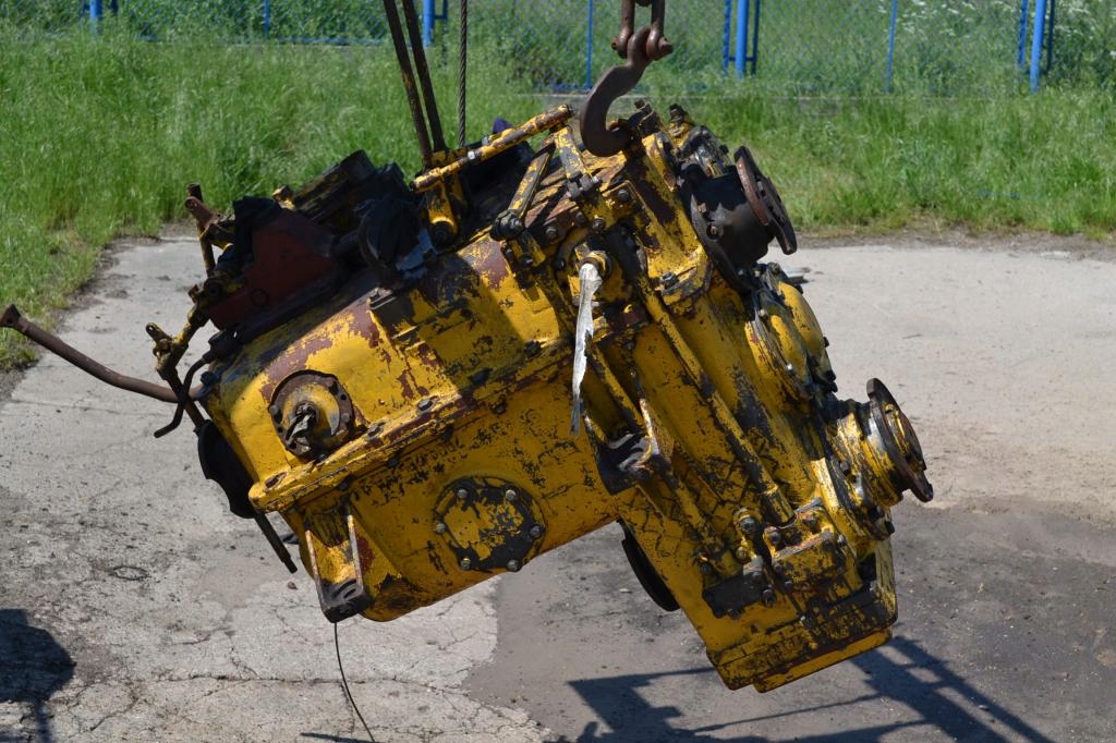 SKRZYNIA BIEGÓW KIROWIEC K700 K 700