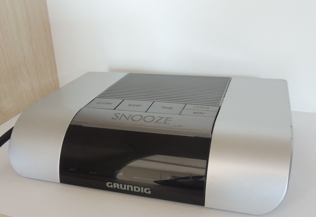 Radiobudzik GRUNDIG Sonoclock 360