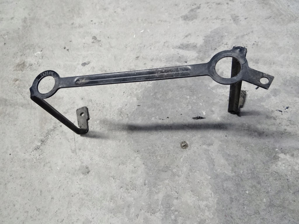BMW E39 3.5 4.4 V8 UCHWYT POKRYWY TYLNY 1435016