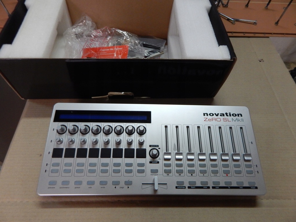STEROWNIK MIDI USB NOVATION REMOTE ZERO SL MKII
