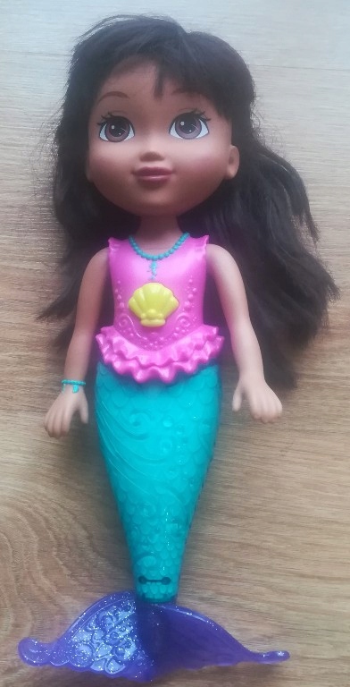Mattel Dora syrenka świecący ogon