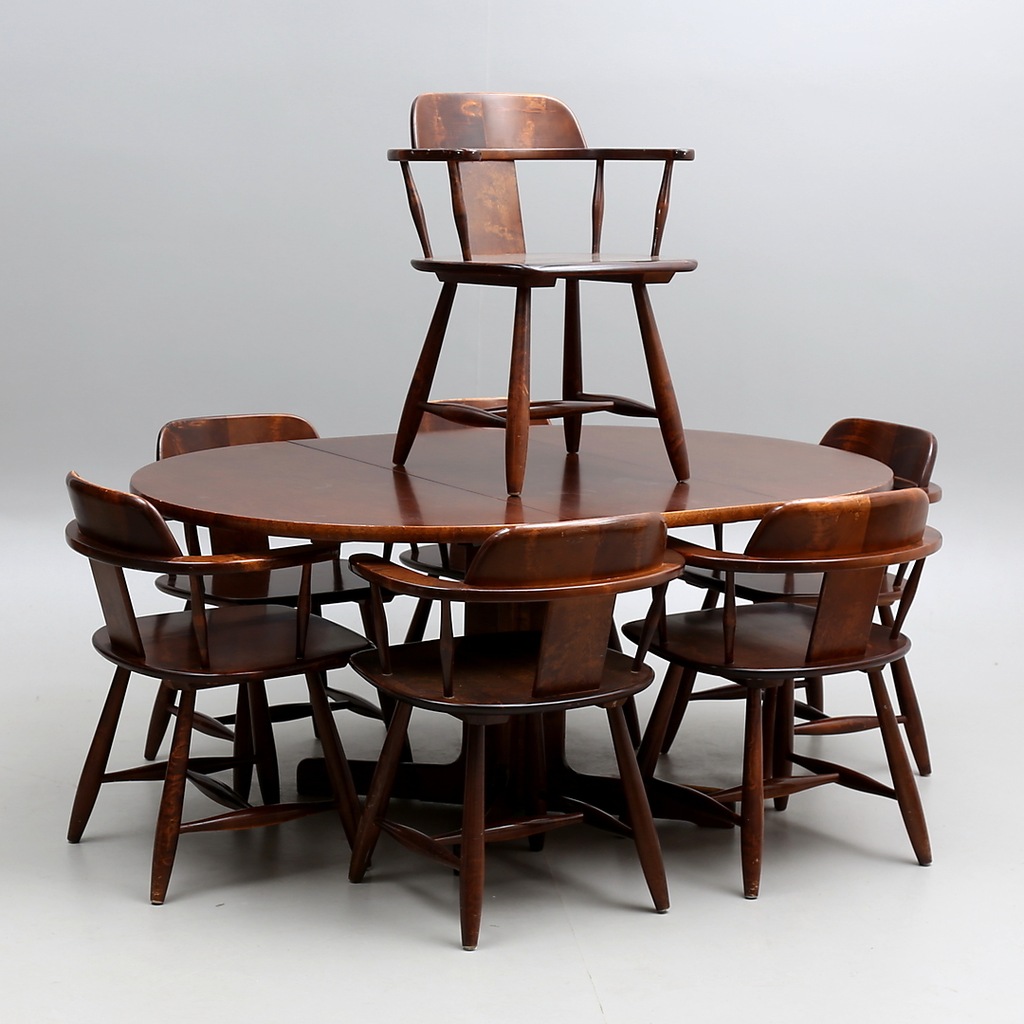 Stół i siedem krzeseł lata 1970