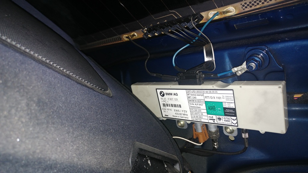 BMW E46 WZMACNIACZ RADIA ANTENY ANTENOWY 6907123
