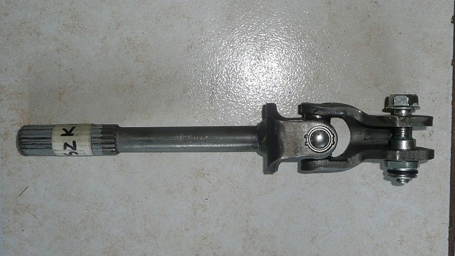 KRZYŻAK KOLUMNY NISSAN QASHQAI D8080EY40B 2006-