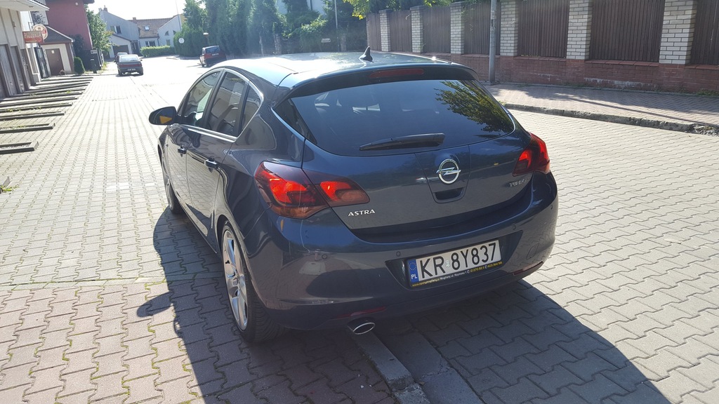 Opel Astra J SPORT 1.6 TURBO 180 KM FULL. - 7266426205 - oficjalne archiwum  Allegro