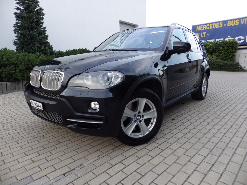 BMW X5 4.8i KAMERA 7 OSÓB PANORAMA DACH SZWAJCARIA