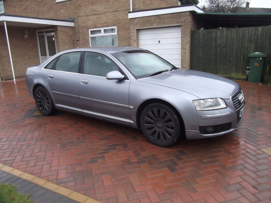 Audi A8 3.0 TDI 2006 Anglik V5C Auto w Polsce