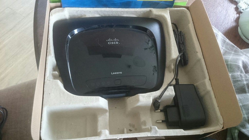 Router Linksys WRT120N