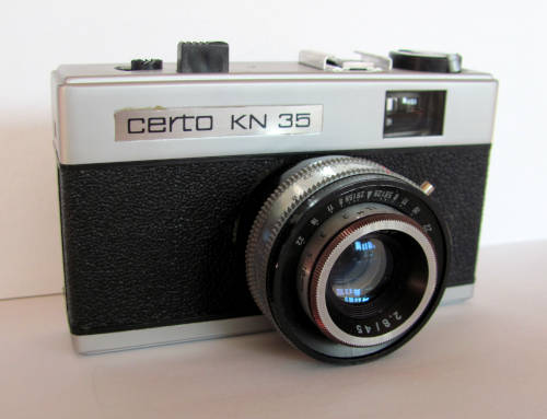 Kolekcjonerski aparat fotograficzny Certo KN 35
