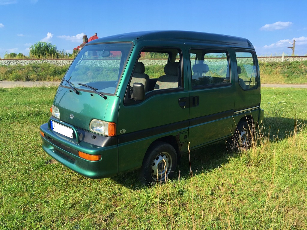 ŚLICZNE SUBARU LIBERO E12 4X4 DELUXE 1998 NIEMCY