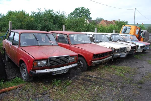 LADA 2107 W CAŁOŚCI LUB NA CZĘŚCI