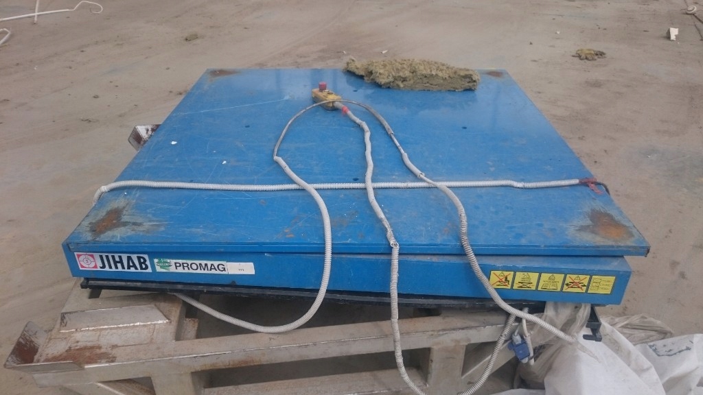 Podnośnik nożycowy rampa JIHAB PROMAG 2000 kg