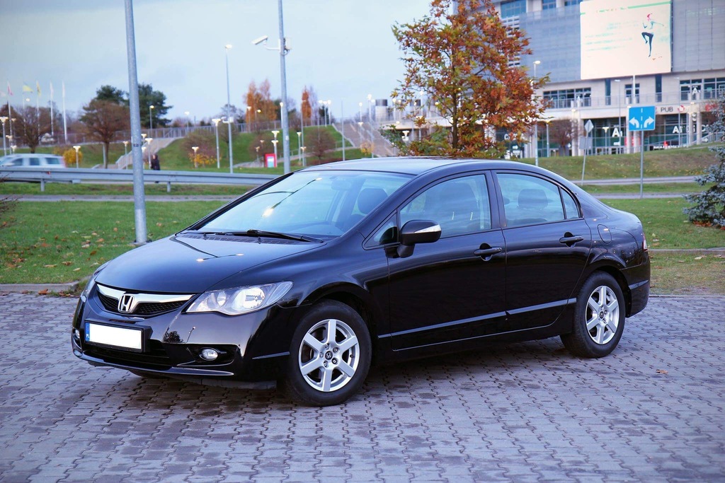 HONDA CIVIC VIII Sedan 2009 1,8 140 KM 7061465339