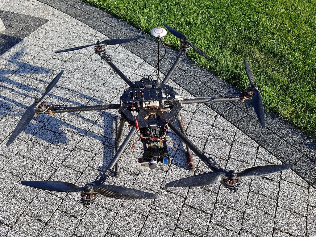 Hexacopter Tarot FY680 + DJI NAZA + GPS + GIMBAL