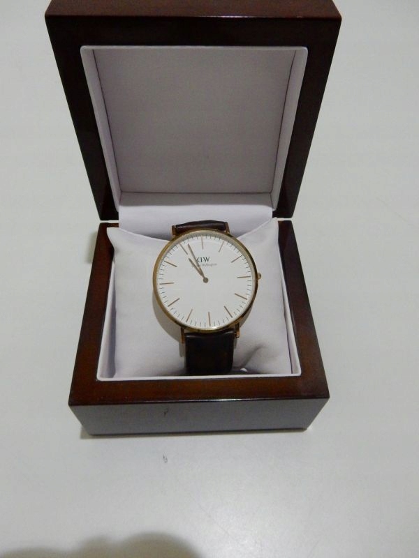 Daniel wellington 2025 classic b40r9