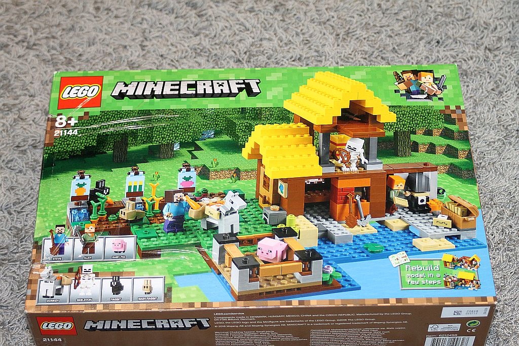 LEGO MINECRAFT 21144 WIEJSKA CHATKA