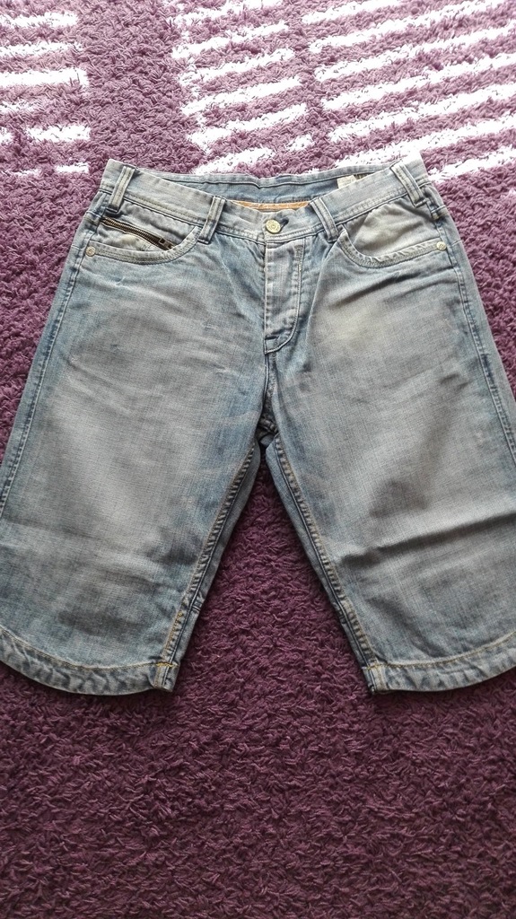 Spodenki jeansowe marki RESERVED, rozmiar 34